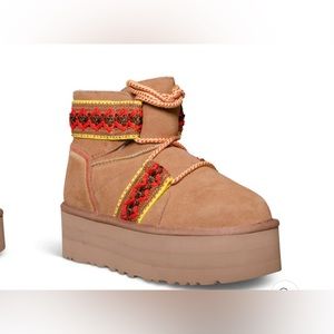 Ugg mini braid II platform 9 new without box